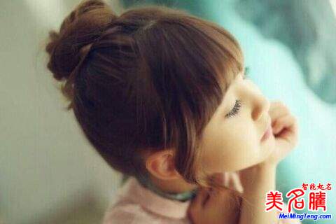 揭秘?zé)衢T女生網(wǎng)名背后的故事，變化、學(xué)習(xí)與自信的力量