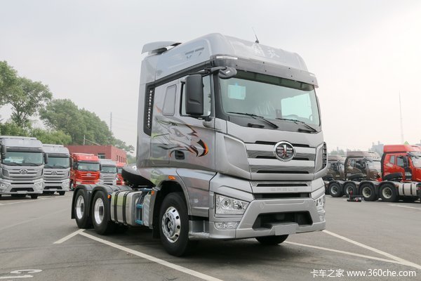 最新款解放JH7牽引車，科技與性能的完美融合