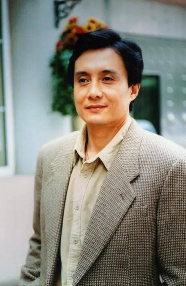 江別鶴演員,江別鶴演員，從舞臺(tái)到熒屏，變化帶來自信與成就的力量