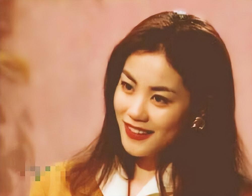 鼻子好看的男明星與高科技產(chǎn)品的完美融合，探索最新功能與極致體驗(yàn)體驗(yàn)