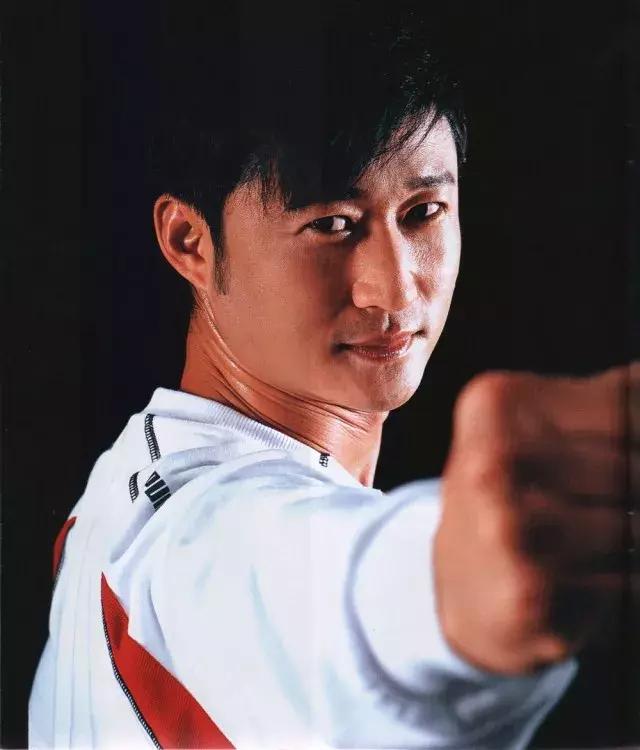 拳武王最新視頻，科技之巔，體驗(yàn)未來之力的震撼戰(zhàn)斗！