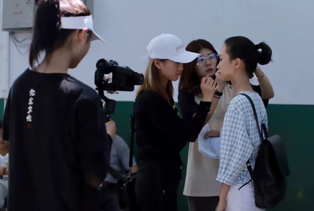 返鄉(xiāng)演員表揭秘，小巷深處的特色小店故事開啟！