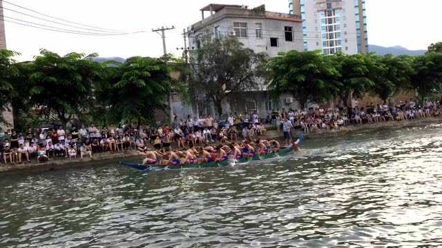 云霄龍舟比賽，劃動夢想，揚(yáng)帆自信之海大比拼