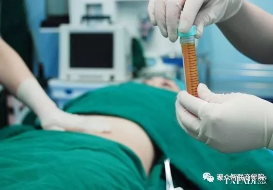 胸部抽脂手術(shù)價(jià)格探秘，小巷深處的美麗秘密及其費(fèi)用解析