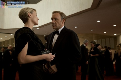 紙牌屋第五季演員表,紙牌屋第五季演員表——政治斗爭的舞臺與明星的演繹