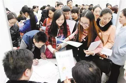 曹妃甸大學(xué)城最新招聘信息及探索特色小巷隱藏小店