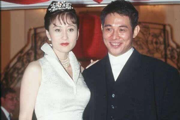 李連杰近況更新,李連杰近況更新，科技巨擘的新里程碑，重塑生活品質(zhì)