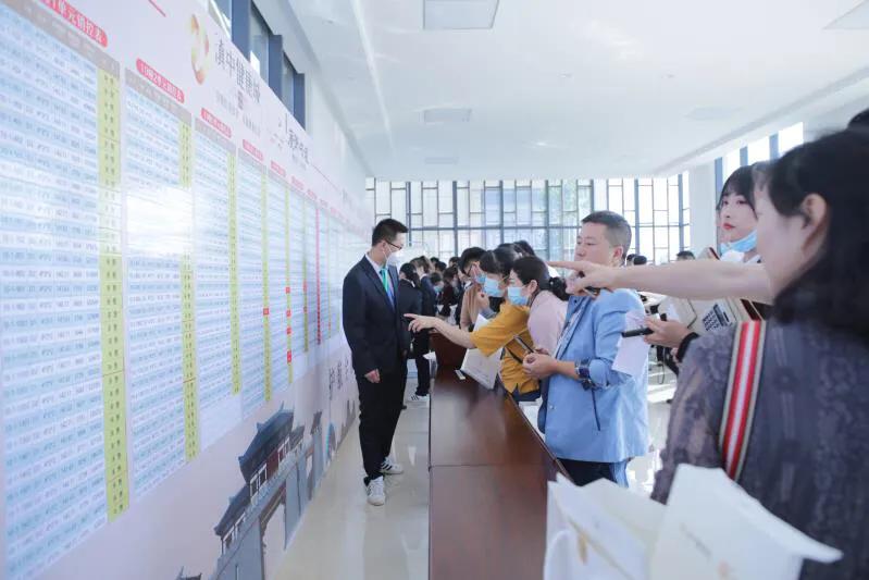 最新養(yǎng)生書，友情、家庭與小確幸的故事