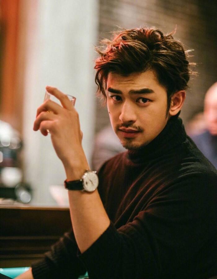 男演員于，與自然美景的輕邂逅，探尋內(nèi)心平和之旅