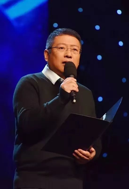 配音演員馬海燕，聲音魔法與美食秘境的交織故事