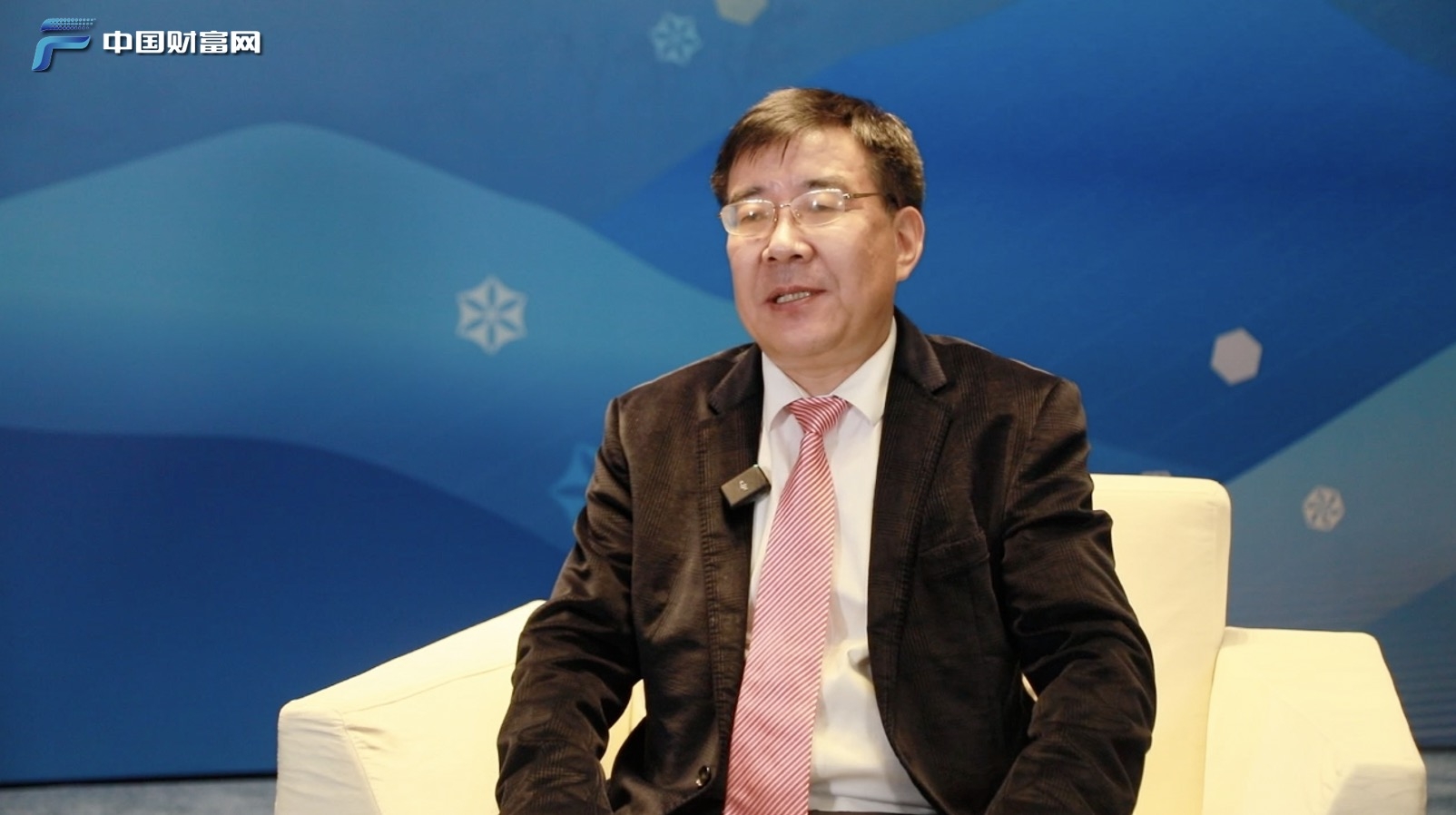 范福來(lái)最新動(dòng)態(tài)，學(xué)習(xí)變化的力量，自信成就感的旅程揭秘