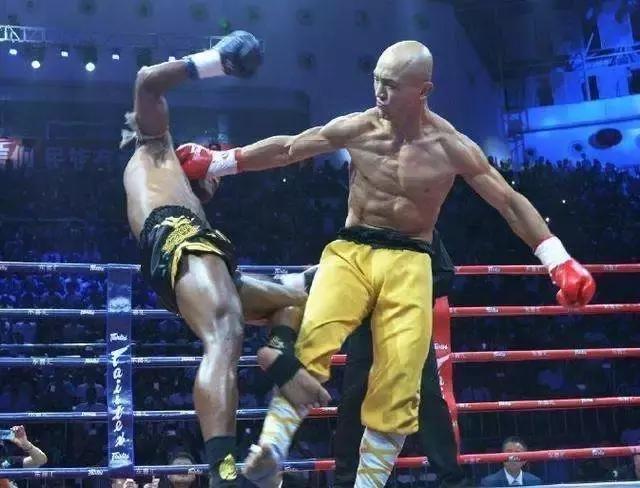 泰拳佐龍比賽，技藝與激情的較量視頻欣賞