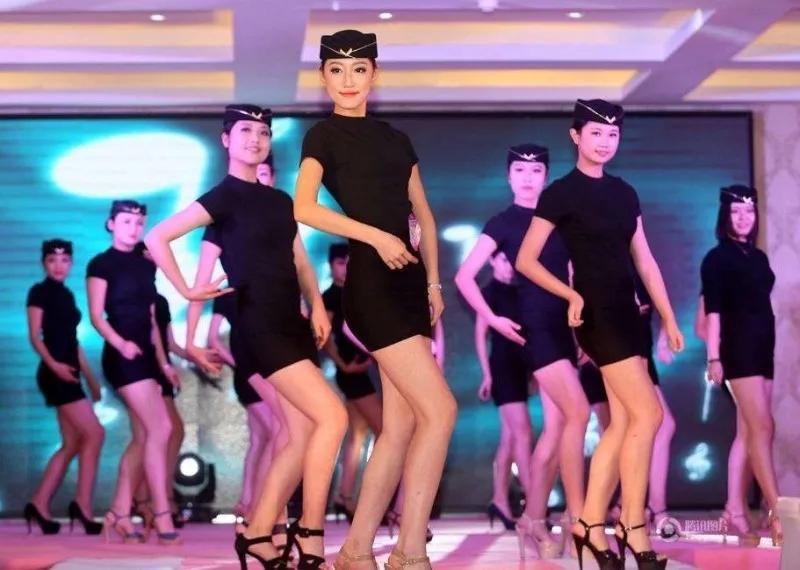 央視主持人張瑋，魅力與氣質并存的新照亮相