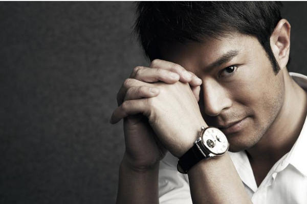 一線明星年收入詳解，如何了解并計算一線明星的年度收入全過程