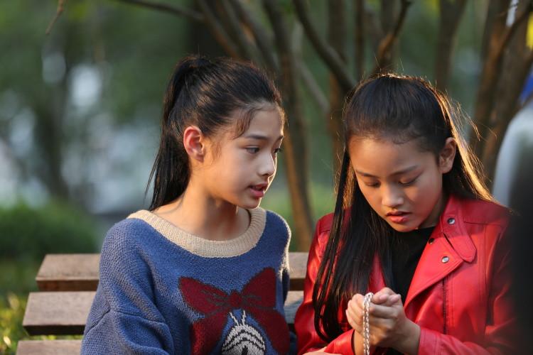 百靈演員，舞臺上的璀璨之星閃耀光芒