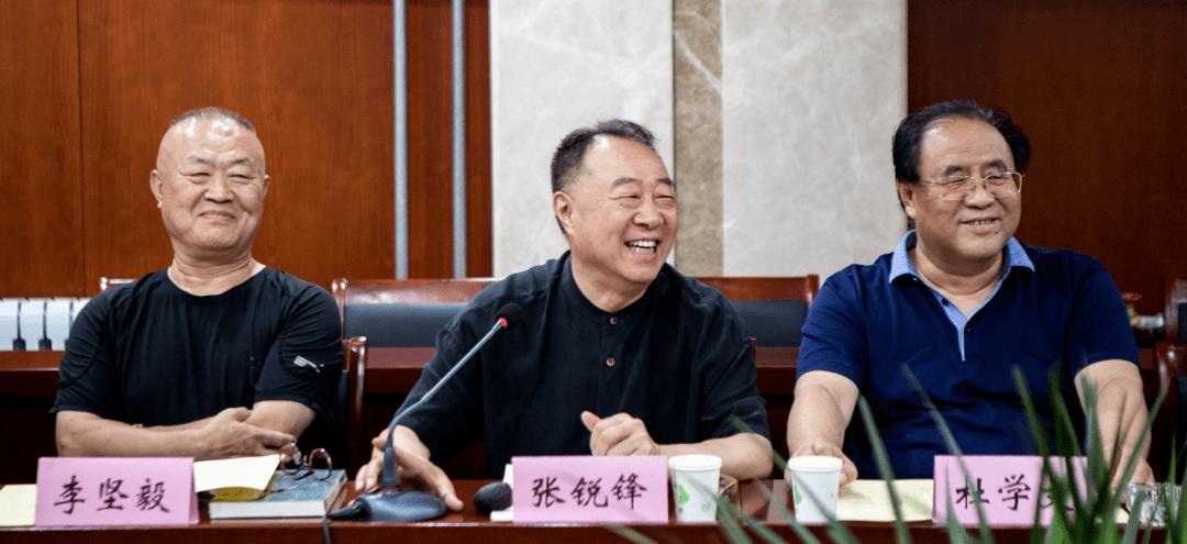 馮其庸書法作品市場(chǎng)行情最新動(dòng)態(tài)分析