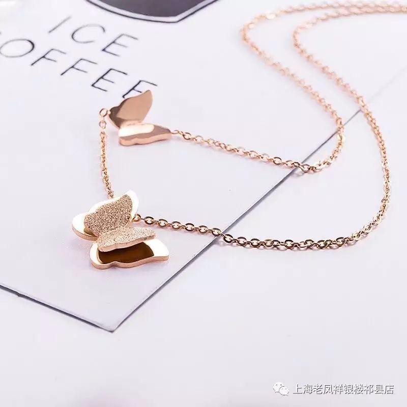 老鳳祥新款金項(xiàng)鏈，友情的紐帶，家的溫馨之選