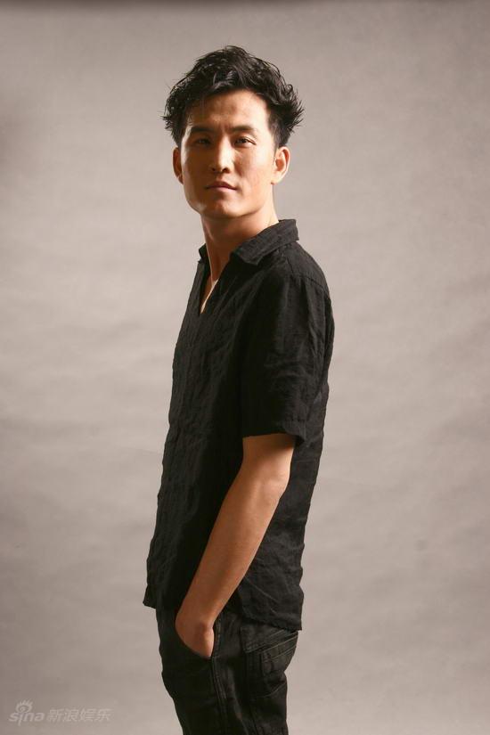 演員馬路，從舞臺到銀幕的成長之旅與自信之旅