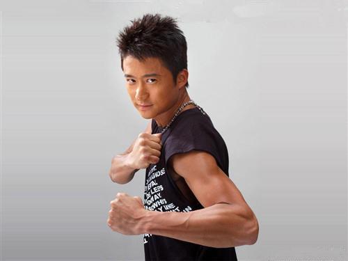 武術(shù)冠軍演員的成長(zhǎng)之路，學(xué)習(xí)并精通武術(shù)技能的秘訣