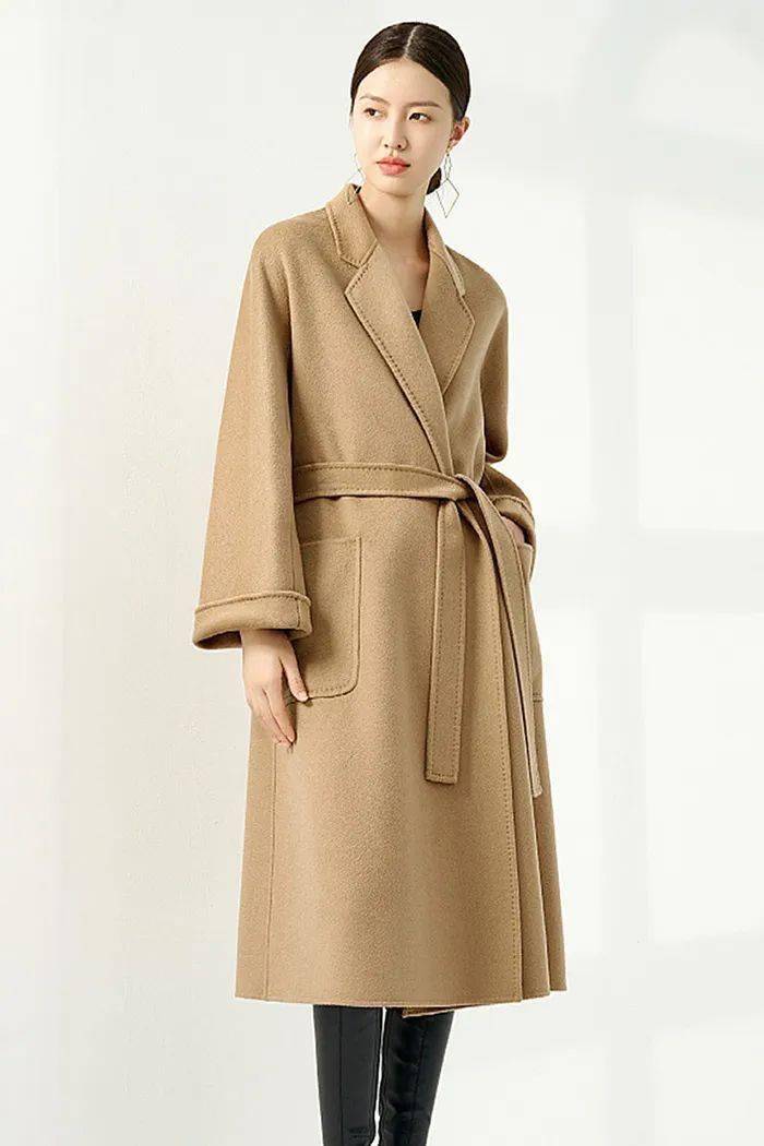 最新款女毛呢大衣，時(shí)尚潮流與地位的獨(dú)特展現(xiàn)