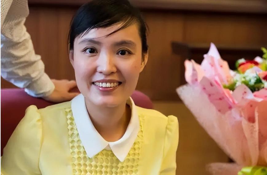 演員張麗莉，從默默無(wú)聞到舞臺(tái)之星的勵(lì)志成長(zhǎng)之路