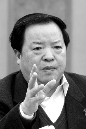 周伯華最新新聞動(dòng)態(tài)與觀(guān)點(diǎn)論述摘要