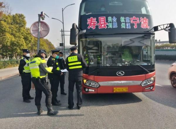 杭州交警最新動態(tài)，探討與觀點(diǎn)分析