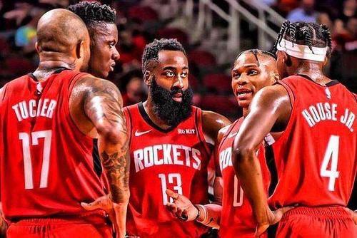 熱火與雄鹿對決剖析，最新數(shù)據(jù)下的戰(zhàn)場揭秘