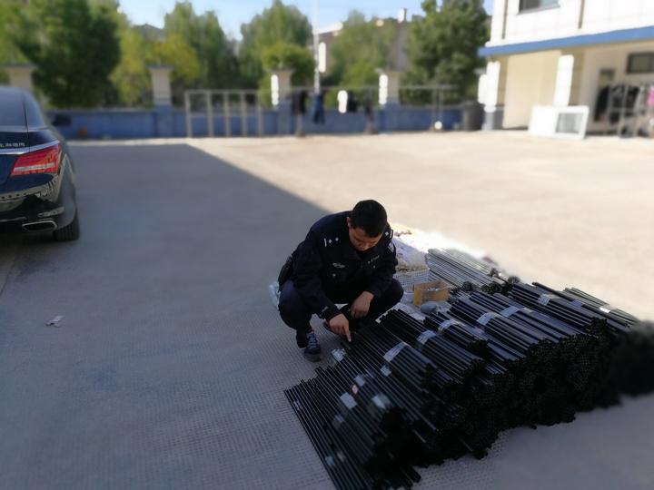 揭秘網(wǎng)絡(luò)販槍背后的神秘故事，小巷特色小店揭示最新消息