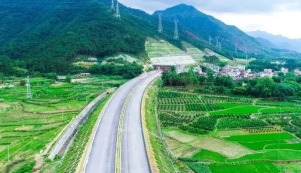 ??尖扎至共和高速最新進(jìn)展報(bào)告??