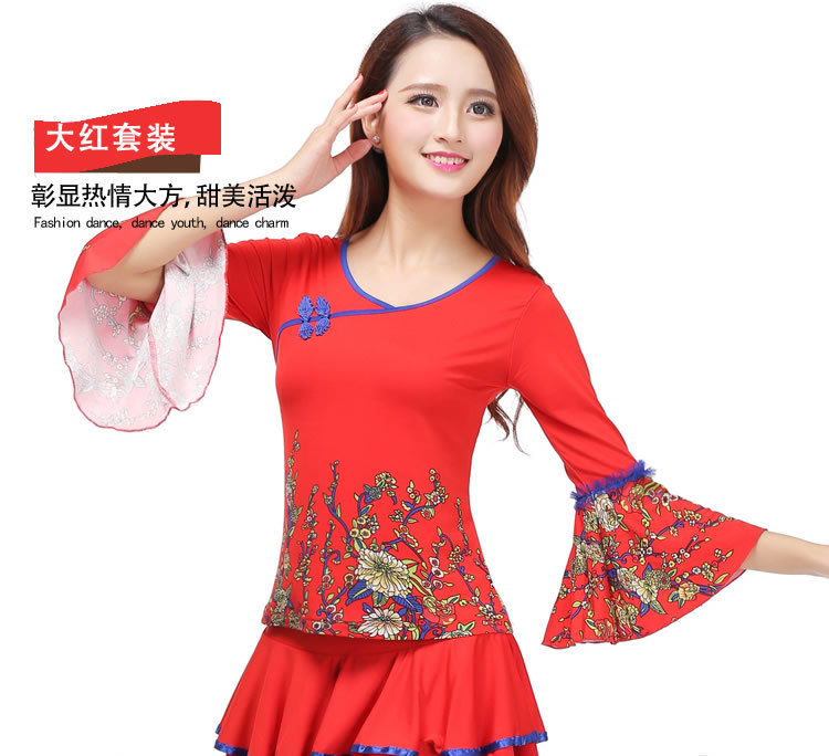 現(xiàn)代舞女裝新款，小巷中的隱秘時(shí)尚探索