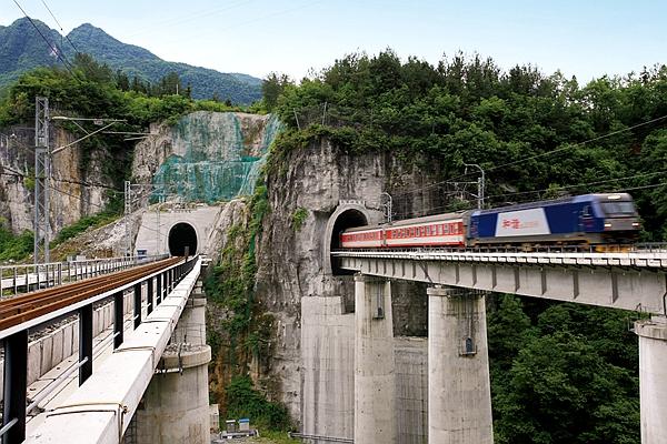 中鐵一局新班子名單，與自然相約，探尋內(nèi)心寧靜之地