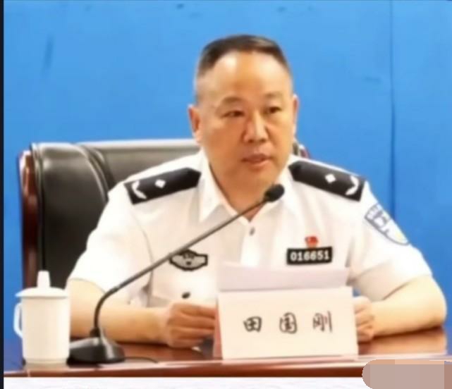 杭州市公安局最新領(lǐng)導(dǎo)探秘小巷美食寶藏