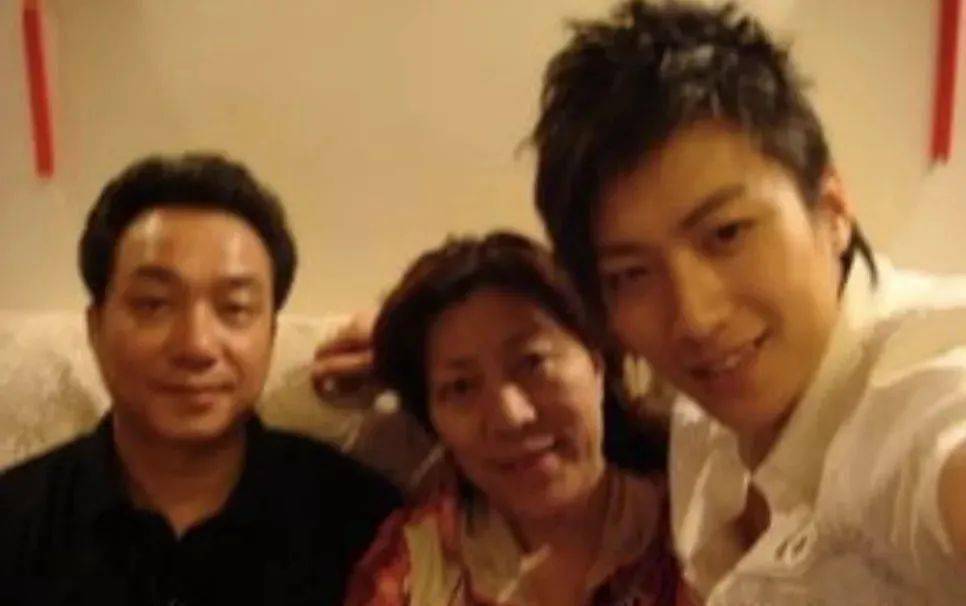 喬任梁爸媽最新動(dòng)態(tài)，全面關(guān)注與關(guān)心的步驟指南