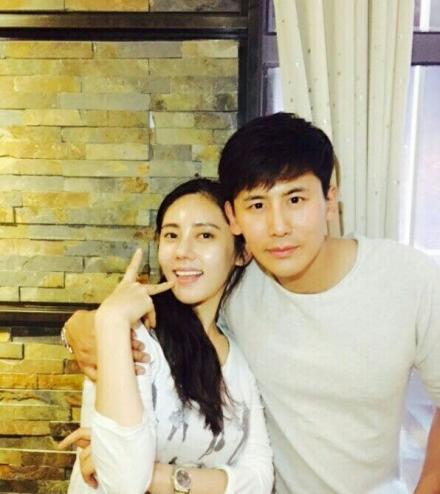 聚焦現(xiàn)代情感與婚姻新動(dòng)態(tài)，同床異夢(mèng)秋瓷炫最新報(bào)道