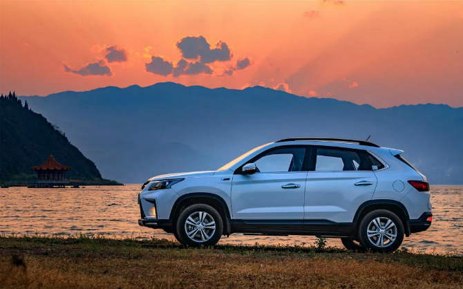 北汽幻速S5最新動(dòng)態(tài)，路上的奇遇與家的溫馨