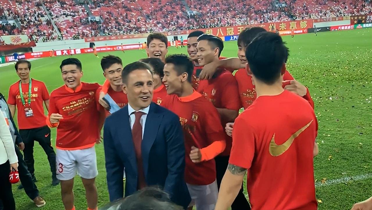 恒大換帥風(fēng)云變幻，變革中的戰(zhàn)略調(diào)整新動(dòng)向